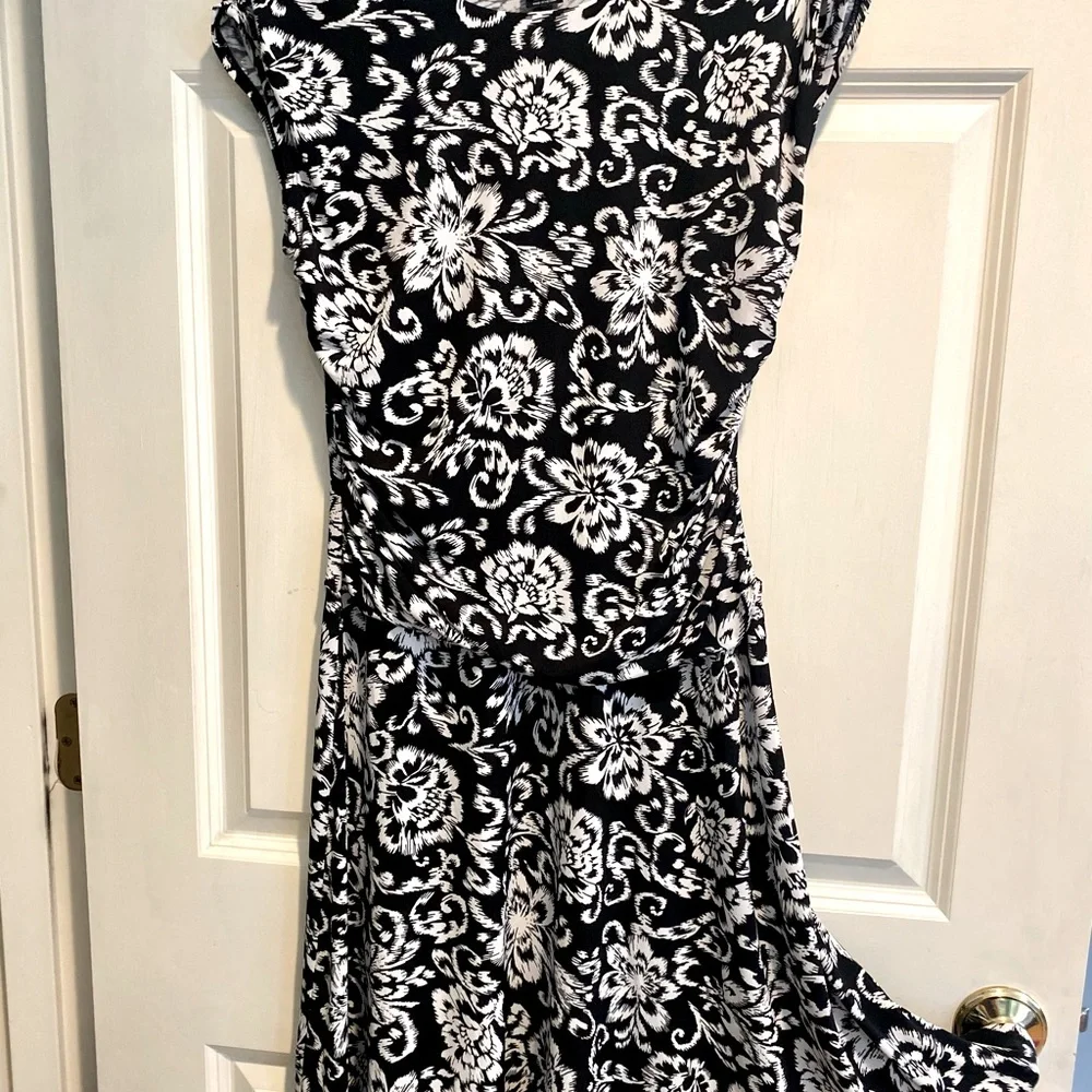 Enfocus Studio Dress B&W Floral Ruched Waist SZ 14 - Picture 2 of 4
